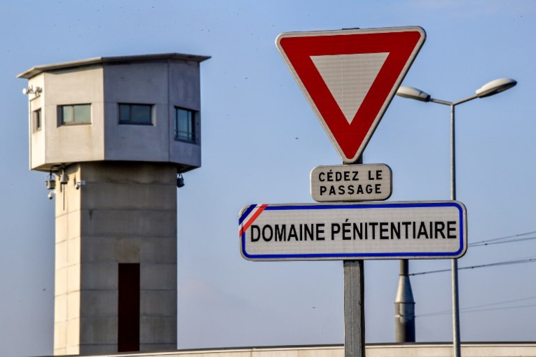 La prison en dernier recours : Macron annonce mardi une révolution des peines