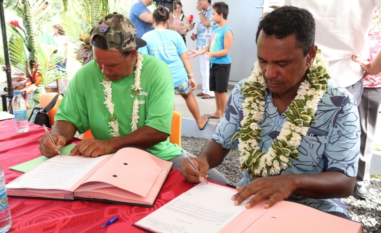 Un bâtiment avec machine à glace pour les pêcheurs de Faratea Un bâtiment avec machine à glace pour les pêcheurs de Faratea