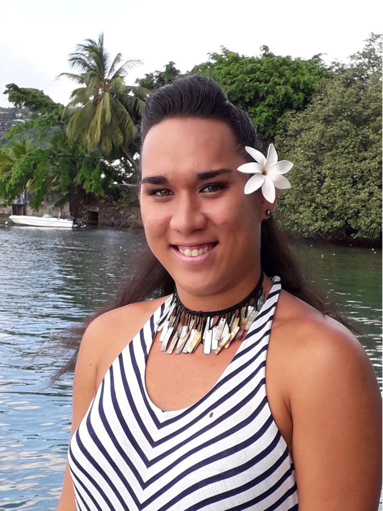 Eva Tom Sing Vien. Eva Tom Sing Vien.