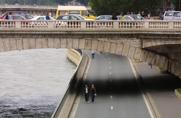 Les voies sur berges à Paris restent piétonnes, au moins pour l'instant