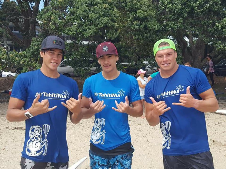 Manutea Millon (à gauche) a battu le n°1 Néozélandais Tupuria King (à droite) Manutea Millon (à gauche) a battu le n°1 Néozélandais Tupuria King (à droite)