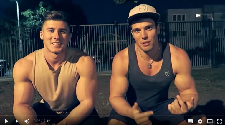 Nimai Delgado et John Venus, deux bodybuilders "végans" Nimai Delgado et John Venus, deux bodybuilders "végans"