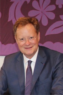 Le Haut-commissaire René Bidal réagit aux manifestations à l'Assemblée