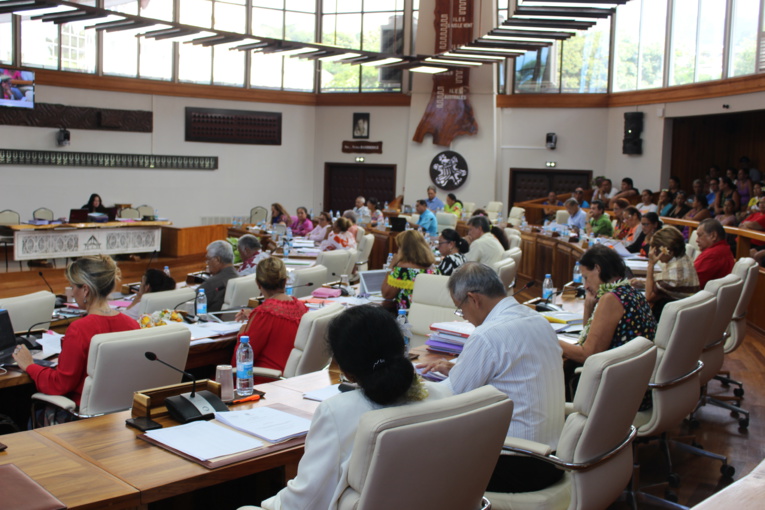 Le texte modifiant le code de la concurrence a été adopté par 46 représentants pour et neuf contre. Le texte modifiant le code de la concurrence a été adopté par 46 représentants pour et neuf contre.