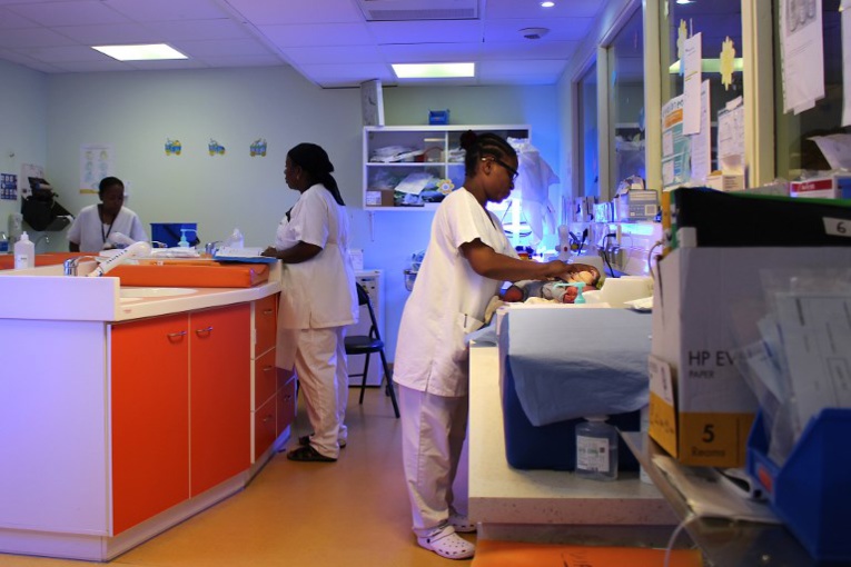 A Mamoudzou, la maternité sous tension A Mamoudzou, la maternité sous tension