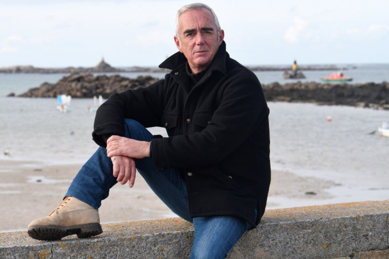 Le navigateur Loïck Peyron sur les traces de l'Amoco Cadiz Le navigateur Loïck Peyron sur les traces de l'Amoco Cadiz