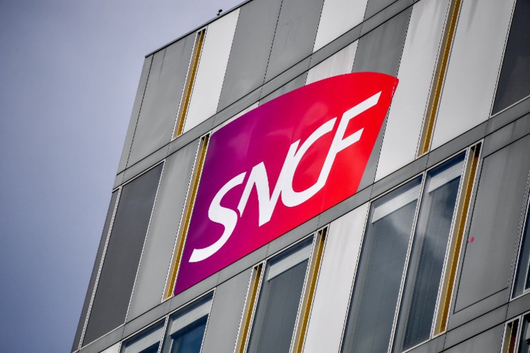 SNCF: les cheminots appellent à une grève longue contre le projet du gouvernement SNCF: les cheminots appellent à une grève longue contre le projet du gouvernement