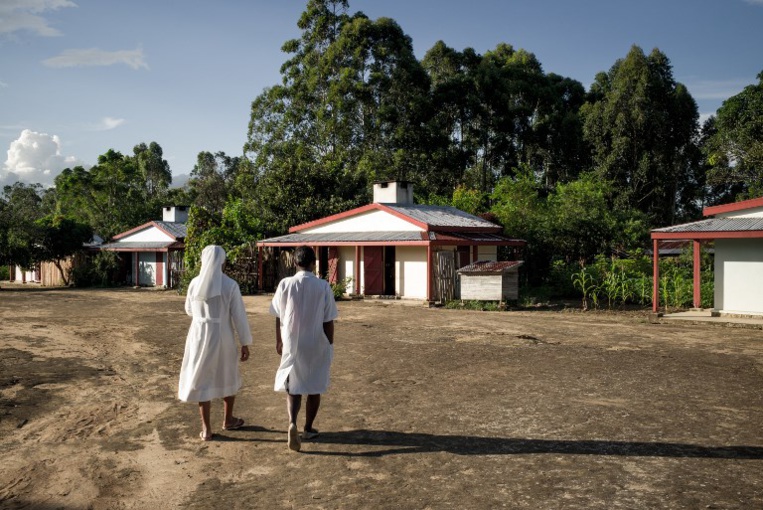 Madagascar: des dizaines de civils maltraités par la police dans une vidéo accablante Madagascar: des dizaines de civils maltraités par la police dans une vidéo accablante