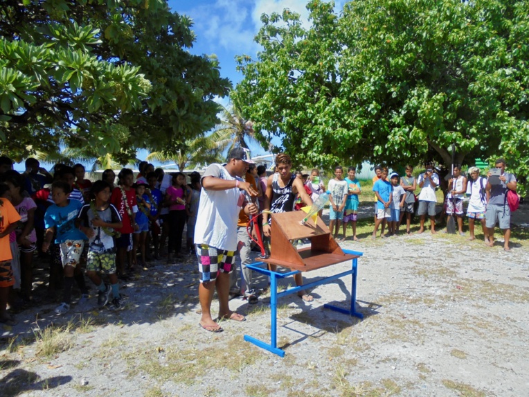 La matinée s'est terminée "avec le décollage de plusieurs fusées fonctionnant sur la base d’une énergie mixte : hydraulique et pneumatique." La matinée s'est terminée "avec le décollage de plusieurs fusées fonctionnant sur la base d’une énergie mixte : hydraulique et pneumatique."
