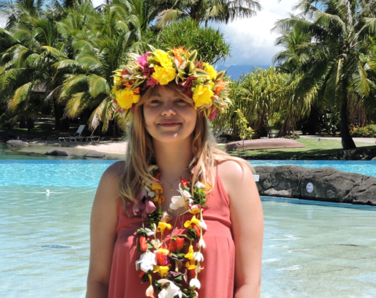 "La couronne fait tout de même plus vraie que celle d'Instragram !", plaisante Louane. "La couronne fait tout de même plus vraie que celle d'Instragram !", plaisante Louane.