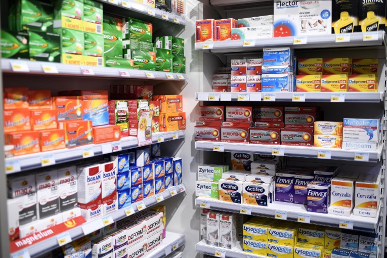 Médicaments: plus de 10.000 morts par an pour mauvais usage