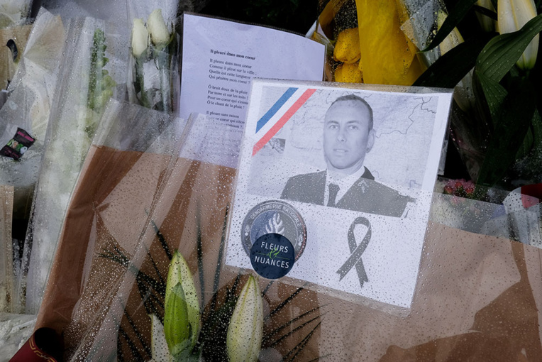 Le lieutenant-colonel Arnaud Beltrame, tué après s'être livré à Lakdim pour sauver une otage du supermarché de Trèbes.