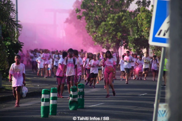 Un nuage de couleur à Fare Ute ! Un nuage de couleur à Fare Ute !