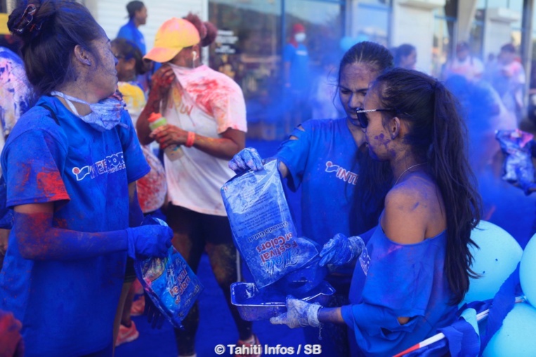 Après le rose, le rouge...le bleu ! Après le rose, le rouge...le bleu !
