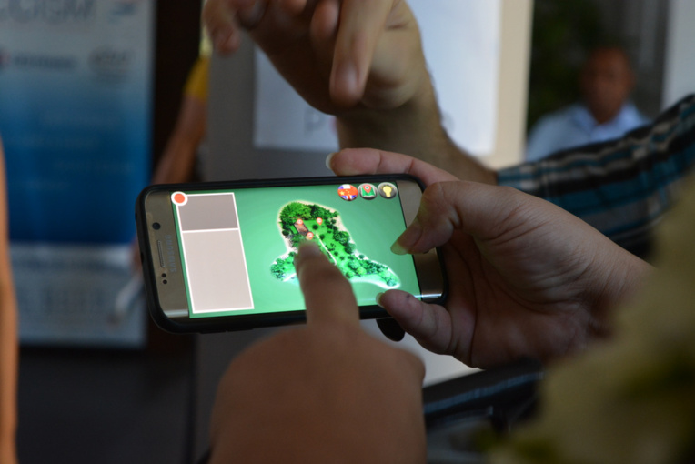 AR Marae une application en réalité augmentée pour le Marae 'Arahurahu AR Marae une application en réalité augmentée pour le Marae 'Arahurahu