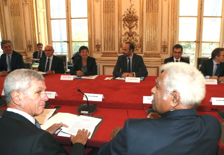 Nouvelle-Calédonie: le groupe de travail G10 se reconstitue après les réunions à Matignon