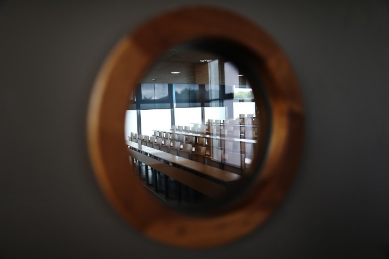 Université des Antilles: les étudiants obtiennent une dispense de cours pour des professeurs mis en examen Université des Antilles: les étudiants obtiennent une dispense de cours pour des professeurs mis en examen