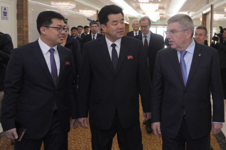 Corée du Nord: le président du CIO en visite à Pyongyang, nouveau signe de dialogue Corée du Nord: le président du CIO en visite à Pyongyang, nouveau signe de dialogue