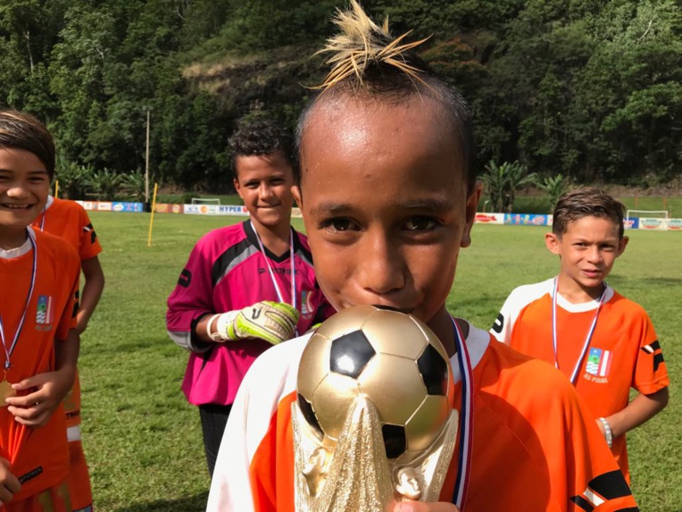 180 enfants disputent la coupe du monde de football à Titioro
