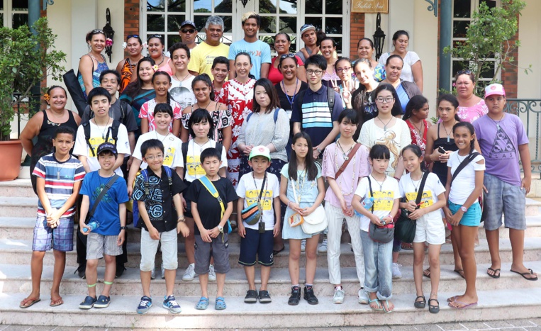 Des enfants japonais en visite à la présidence Des enfants japonais en visite à la présidence