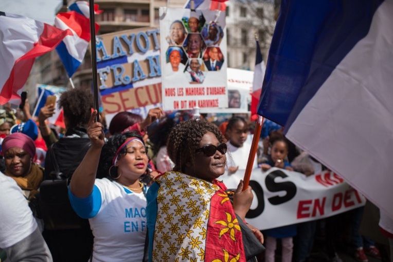 Certains barrages maintenus à Mayotte, malgré l'appel des syndicats