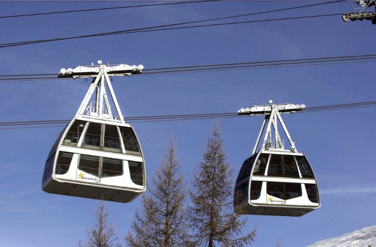 Un enfant chute d'une télécabine ouverte à Risoul Un enfant chute d'une télécabine ouverte à Risoul