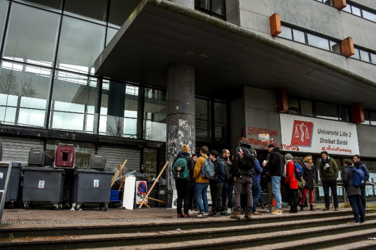 Universités: la grogne monte mais les examens auront lieu, rassure Philippe Universités: la grogne monte mais les examens auront lieu, rassure Philippe