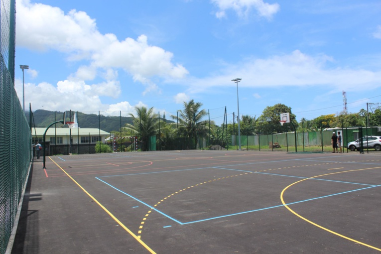 Le plateau multi-sports de Hitimahana sera inauguré ce vendredi à partir de midi. Le plateau multi-sports de Hitimahana sera inauguré ce vendredi à partir de midi.
