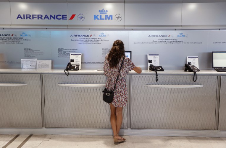 Grève: un avion sur quatre d'Air France cloué au sol mardi