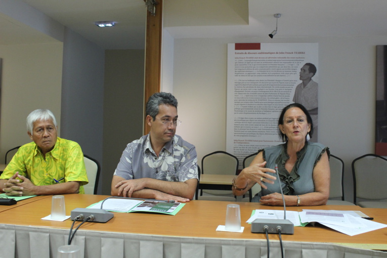 De gauche à droite : Jules Ienfa, Marcel Tuihani et Armelle Merceron. De gauche à droite : Jules Ienfa, Marcel Tuihani et Armelle Merceron.