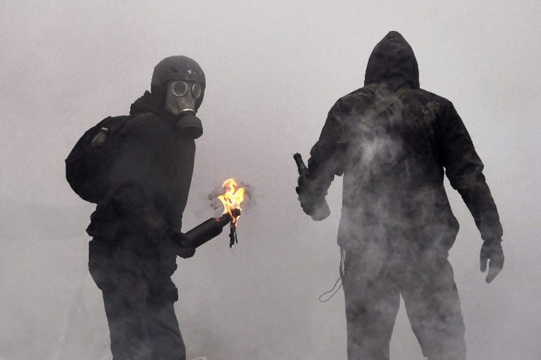 NDDL: nouveaux affrontements, Philippe exclut une pause des expulsions NDDL: nouveaux affrontements, Philippe exclut une pause des expulsions