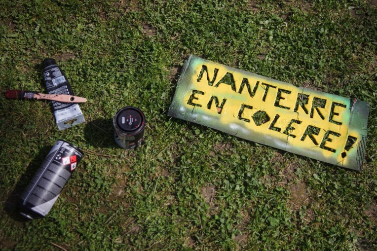 Universités: les étudiants de Nanterre votent la poursuite du blocage jusqu'au 2 mai Universités: les étudiants de Nanterre votent la poursuite du blocage jusqu'au 2 mai