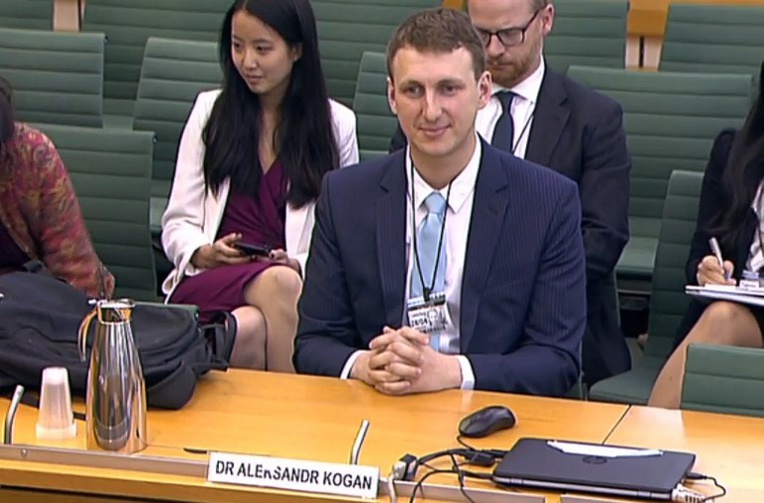 L'auteur de l'application au coeur du scandale Facebook devant les députés britanniques L'auteur de l'application au coeur du scandale Facebook devant les députés britanniques