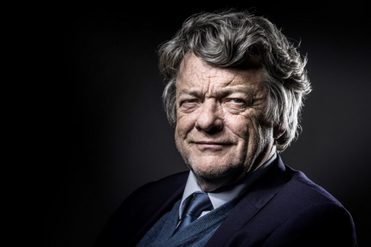 Banlieues: Borloo propose un ambitieux plan de "réconciliation nationale" Banlieues: Borloo propose un ambitieux plan de "réconciliation nationale"