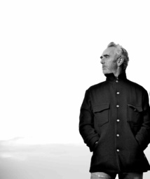 Tahiti Pearl Regatta : le parrain Loïck Peyron débarque au fenua Tahiti Pearl Regatta : le parrain Loïck Peyron débarque au fenua