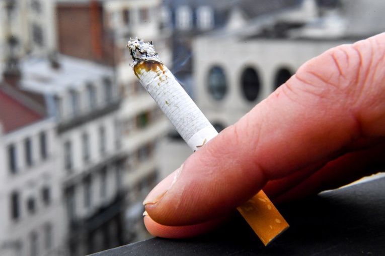 Enquête après une plainte contre les cigarettiers accusés de tricher sur les taux de goudron Enquête après une plainte contre les cigarettiers accusés de tricher sur les taux de goudron