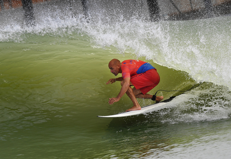 Une vague artificielle dans un stade: le surf olympique vu par l'Américain Kelly Slater Une vague artificielle dans un stade: le surf olympique vu par l'Américain Kelly Slater