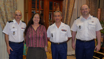 De gauche à droite : le Général Véchambre, madame RAOULX, le Colonel Valentini et le Chef d’escadron Robinet