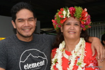 Titaina Salmon et son fils aîné, Tauhiti.