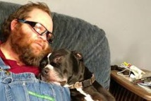 Un Américain blessé par balle par son chien Un Américain blessé par balle par son chien