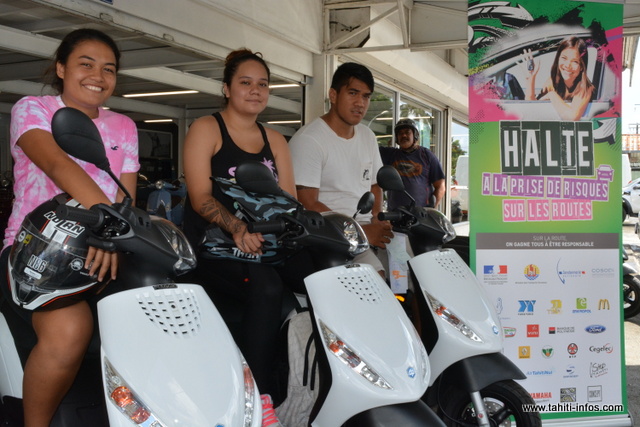 Timeri, Jean-Jacques et Angie repartent avec un scooter 