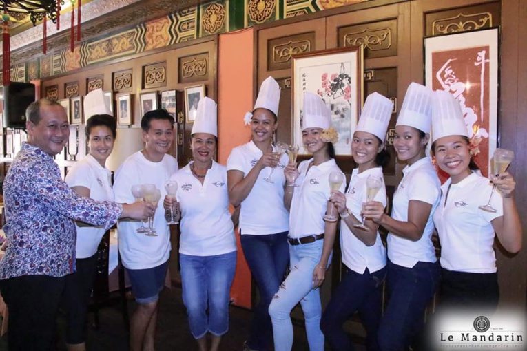 Miss Dragon : Les candidates s'essaient à la cuisine chinoise Miss Dragon : Les candidates s'essaient à la cuisine chinoise