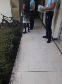 Condamné vendredi dernier à 30 mois de prison, il est mis en examen pour violences aggravées Condamné vendredi dernier à 30 mois de prison, il est mis en examen pour violences aggravées