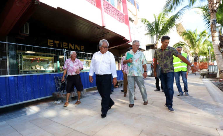Après les travaux de l’entrée ouest de Papeete portent, le ministre s'est rendu au front de mer.