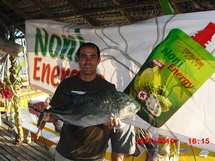 Teva MONTAGNON prend 1 place malgré une très mauvaise première journée. photo Rahiti BUCHIN