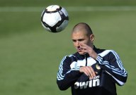 Benzema nie avoir eu des relations sexuelles avec Zahia, selon son avocat