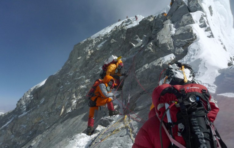 Ultime difficulté de l'Everest, le "ressaut Hillary" n'est plus Ultime difficulté de l'Everest, le "ressaut Hillary" n'est plus