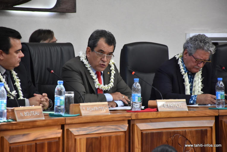 Assemblée : Edouard Fritch esquisse ses urgences dans "les grandes lignes" Assemblée : Edouard Fritch esquisse ses urgences dans "les grandes lignes"