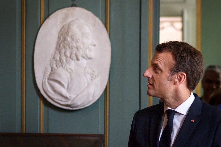 Macron chez Voltaire au secours du patrimoine en péril