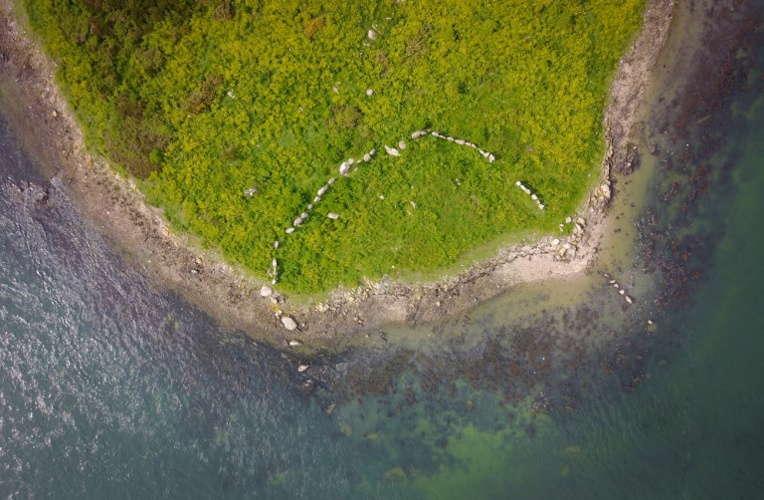 Loi littoral: la majorité renonce à des dérogations face aux protestations Loi littoral: la majorité renonce à des dérogations face aux protestations
